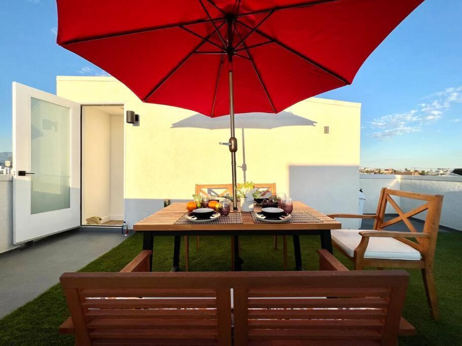 Luxury K-Town Dwelling With Private Rooftop Deck. 洛杉矶 外观 照片