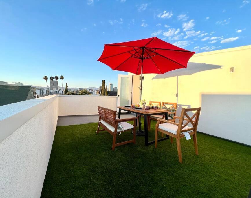 Luxury K-Town Dwelling With Private Rooftop Deck. 洛杉矶 外观 照片